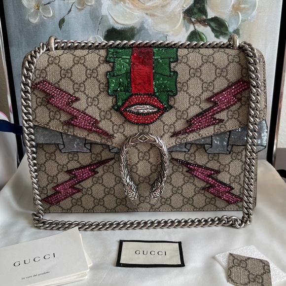 Gucci Handbags - Auth GUCCI GG Supreme Monogram LE Medium Dionysus